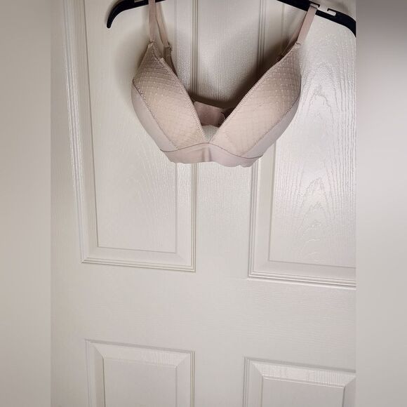 Anne Klein 34DD Beige Lined Wireless Adjustable Straps Women Bra - Picture 1 of 10